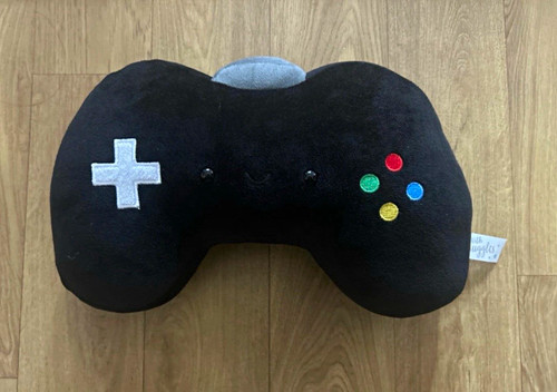 With snuggles gaming game - with,